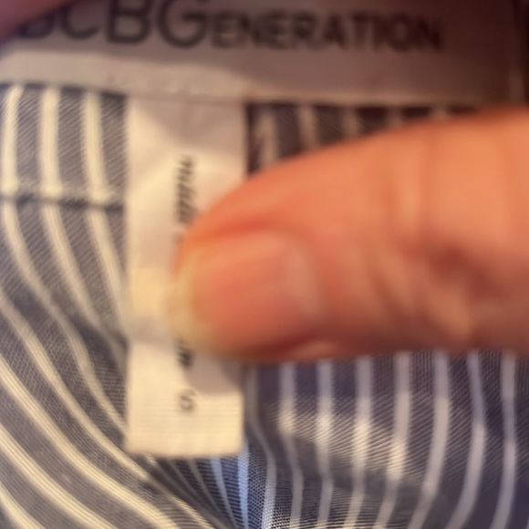 BCBGeneration Short Sleeve Button Down in Gray and White Stripes Size S - Picture 5 of 6